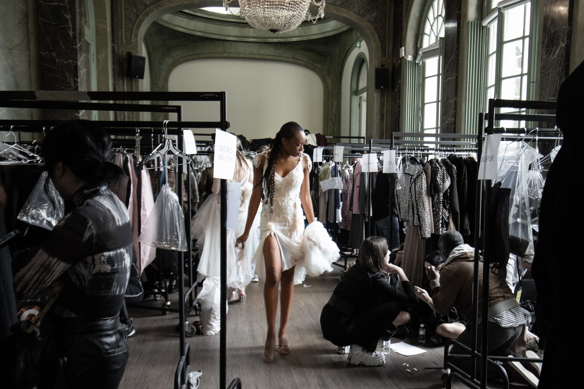 Tips for Choosing the Right Clothes for Your Marketing Video.